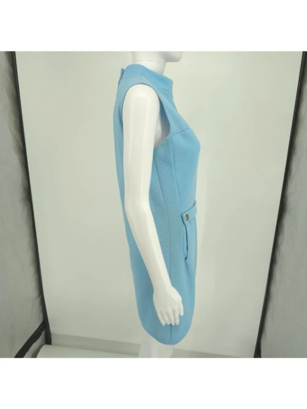 Vintage 1960s Blue Dacron Ribbed Knit Sleeveless Mock Neck Mod Mini Dress (M)